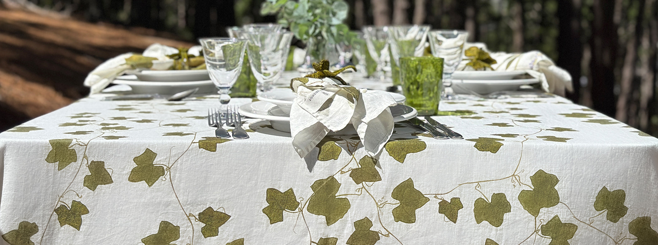 Ivy Tablescape