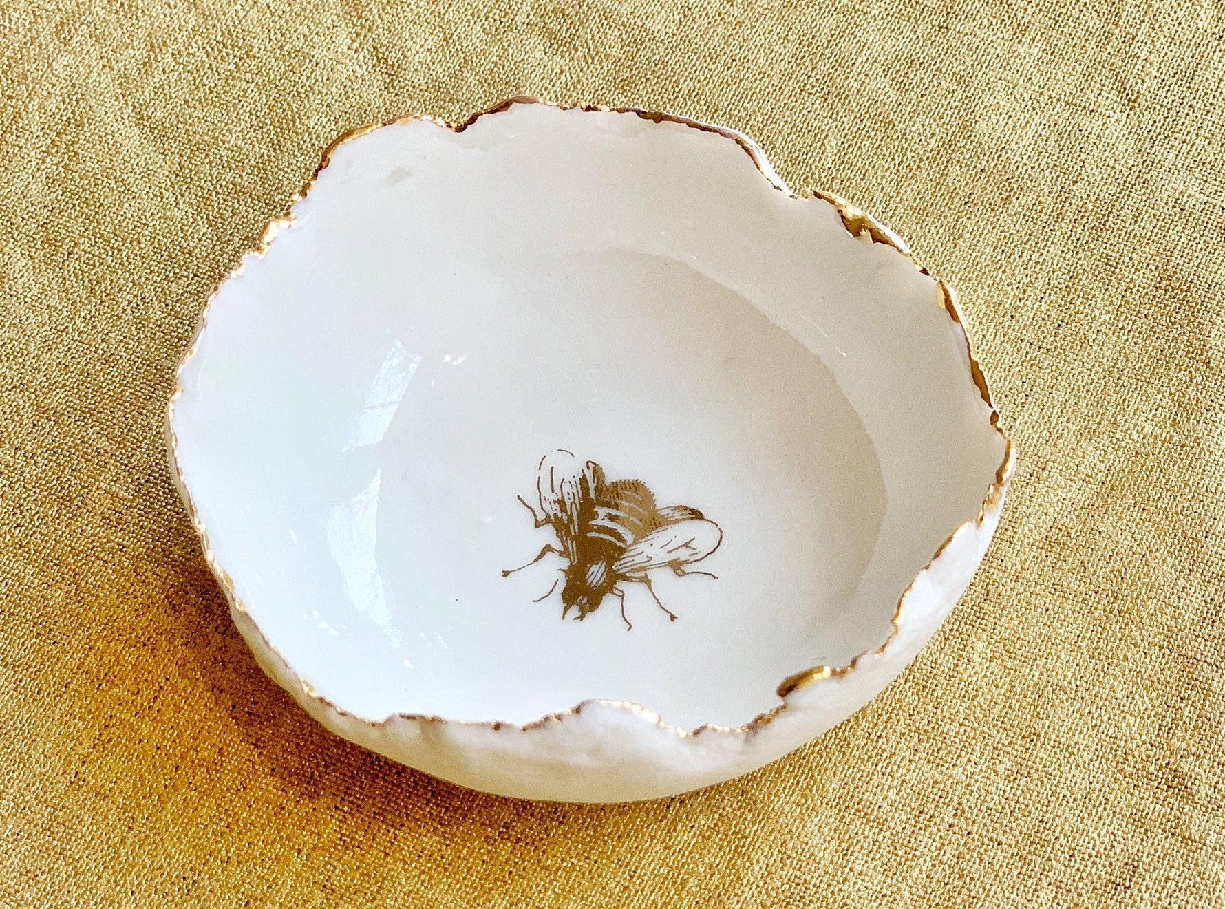 HB Jagged Bowl with Gold Bee, 7cm