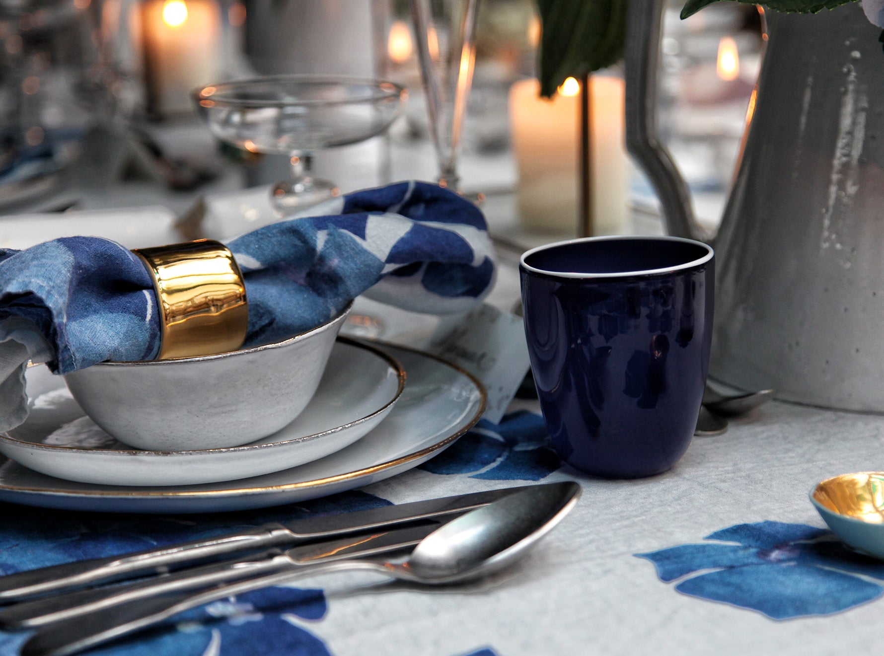 Hydrangea Linen Tablecloth in Blue