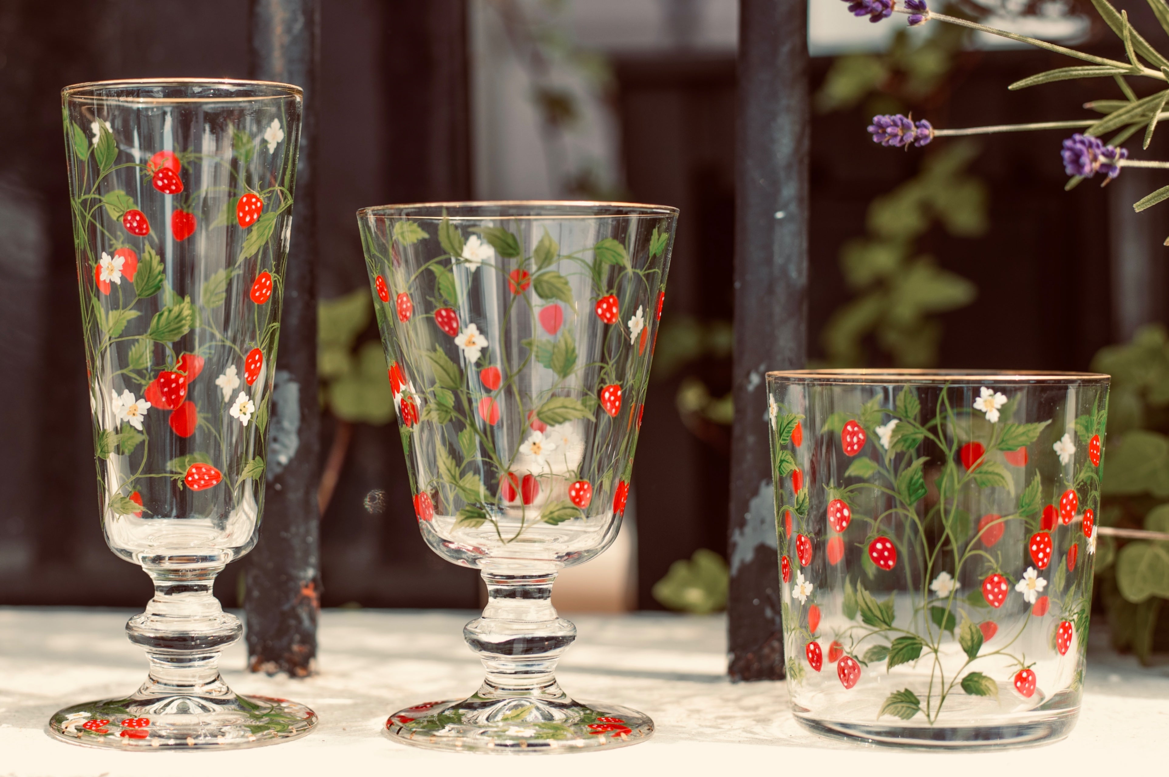 'Fraises des Bois' Champagne Flute