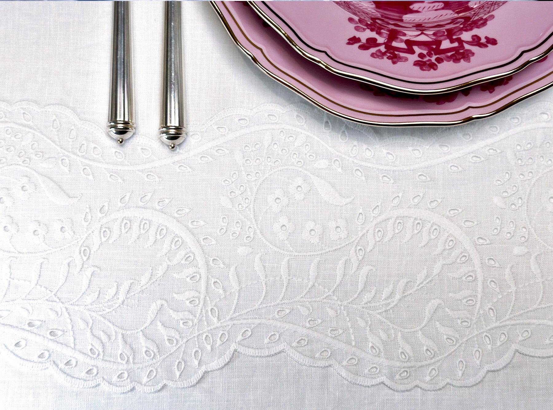 Broderie Anglaise Linen Tablecloth