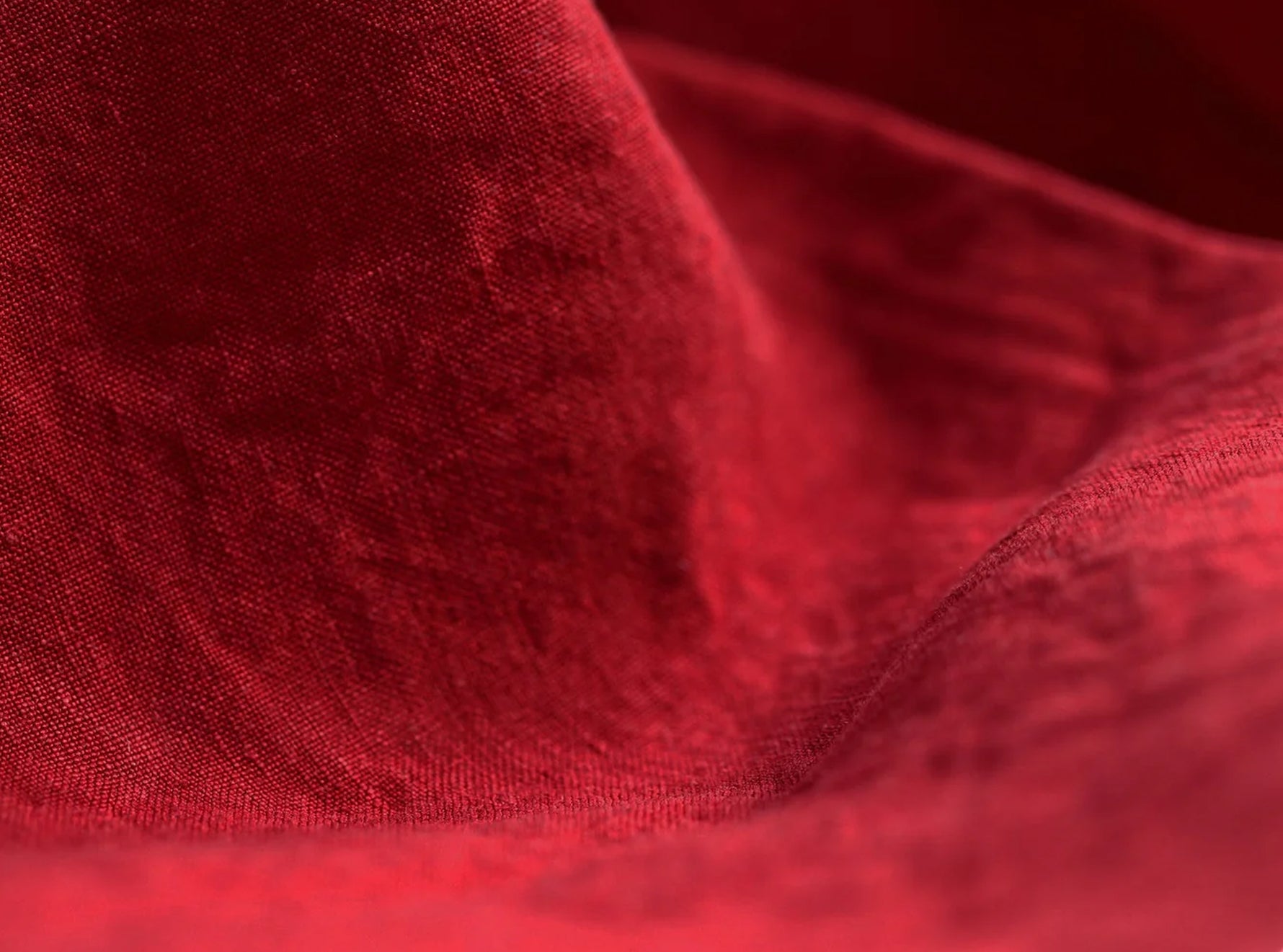 Full Field Linen Tablecloth in Claret Red