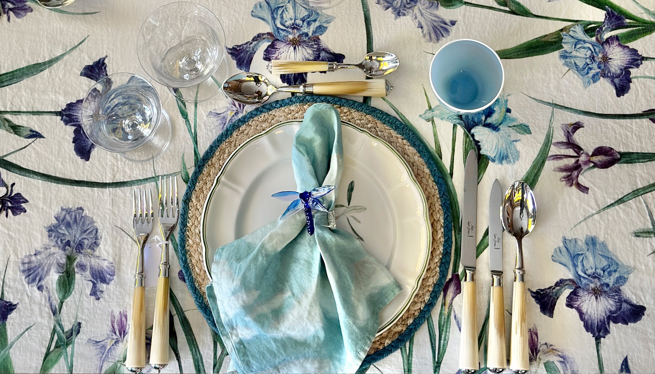 Summerill Bishop The World s Most Beautiful Tablecloths