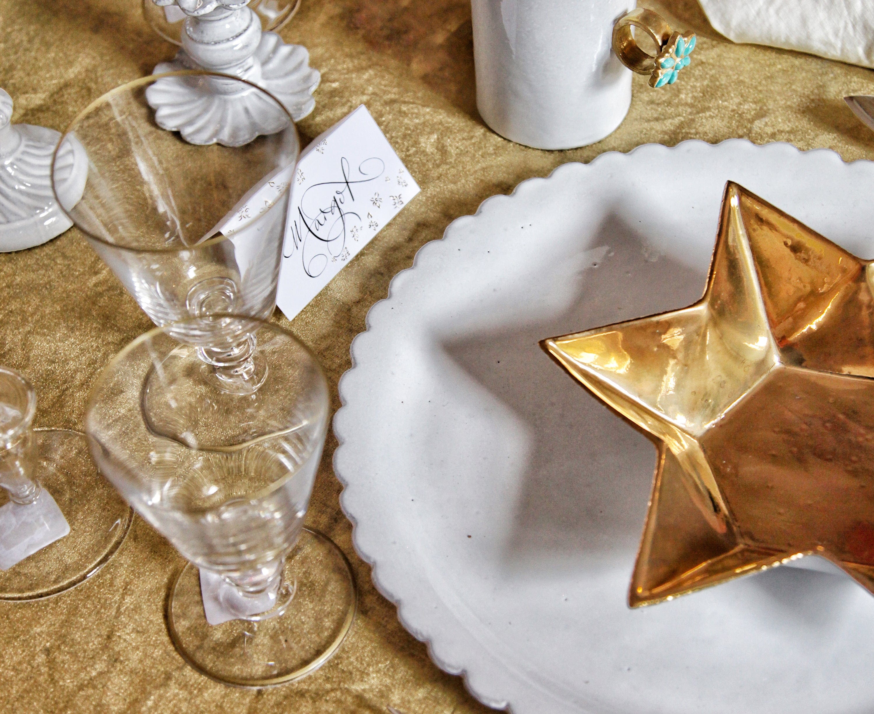 Full Field Linen Tablecloth in Gold